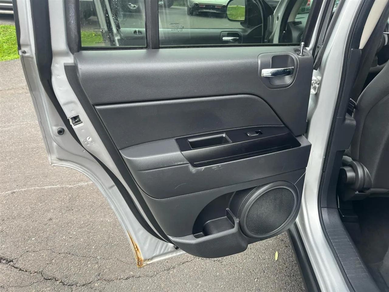 Jeep Compass Sport FWD 2011
