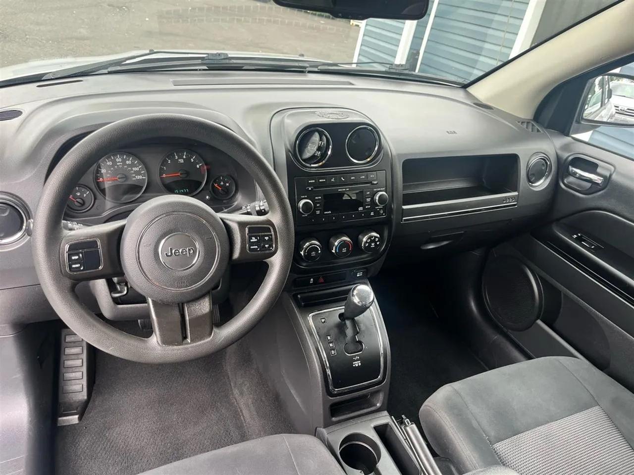 Jeep Compass Sport FWD 2011