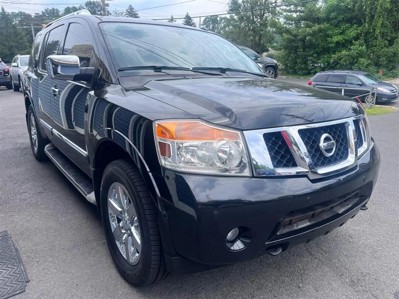 Nissan Armada Platinum 4WD 2013