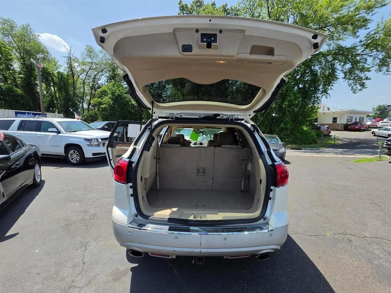 Buick Enclave CXL-1 FWD 2011