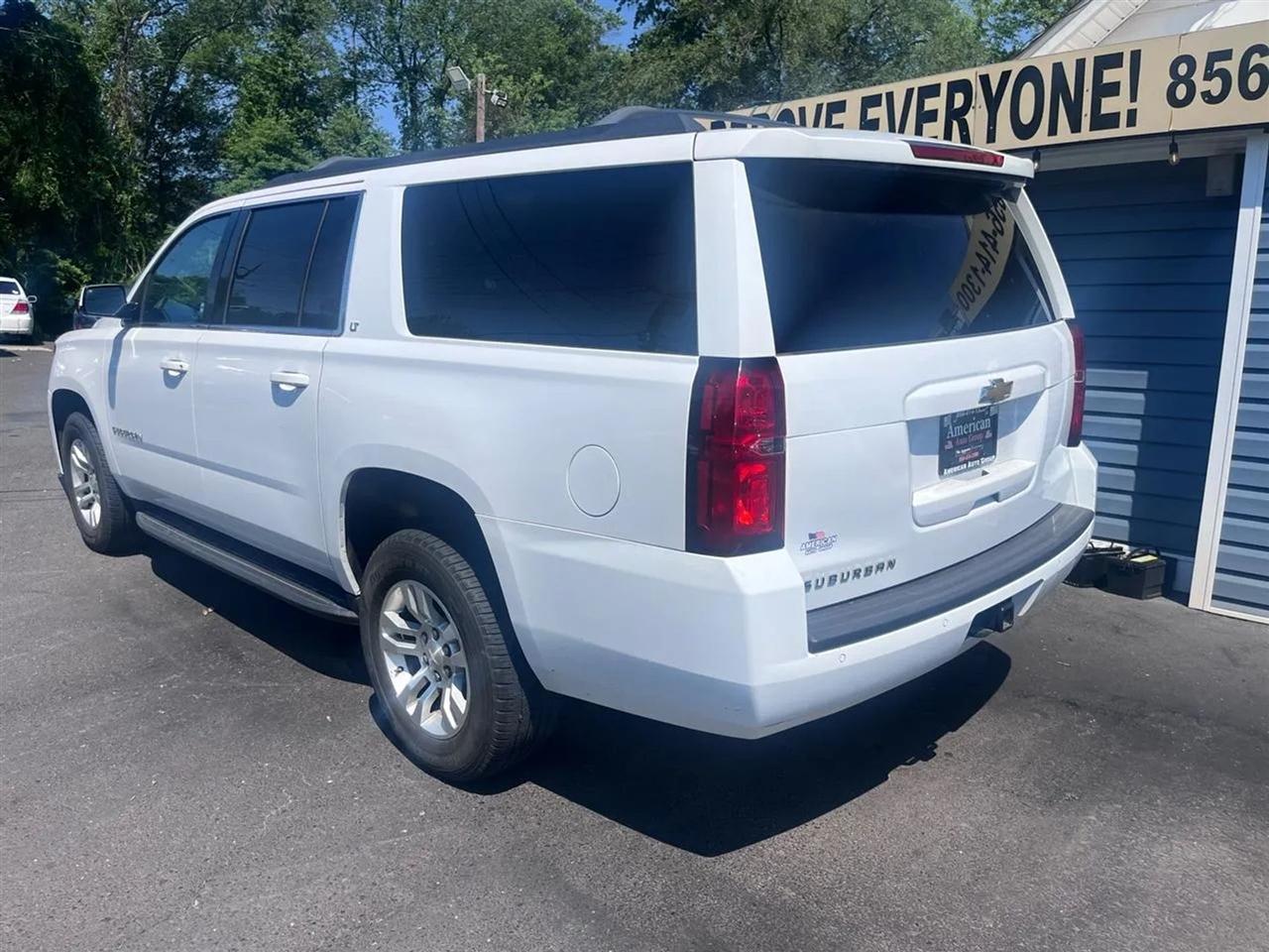 Chevrolet Suburban LT 4WD 2018