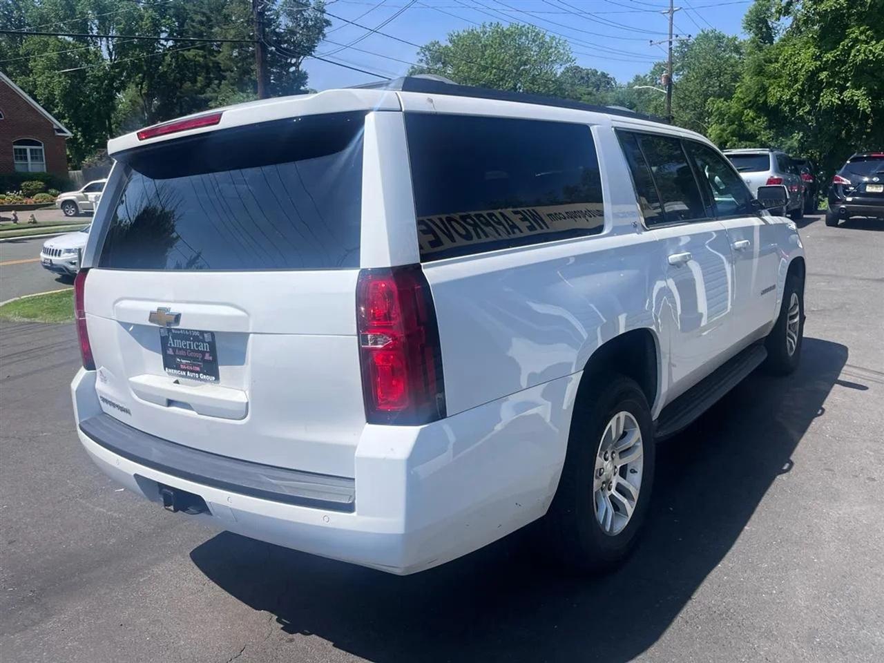 Chevrolet Suburban LT 4WD 2018