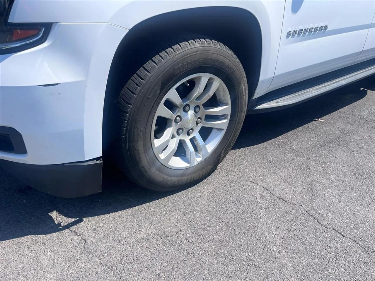 Chevrolet Suburban LT 4WD 2018