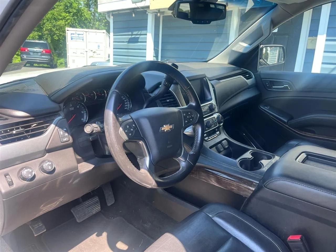 Chevrolet Suburban LT 4WD 2018