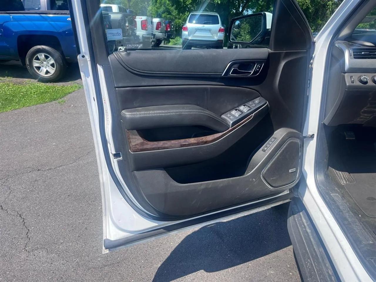 Chevrolet Suburban LT 4WD 2018
