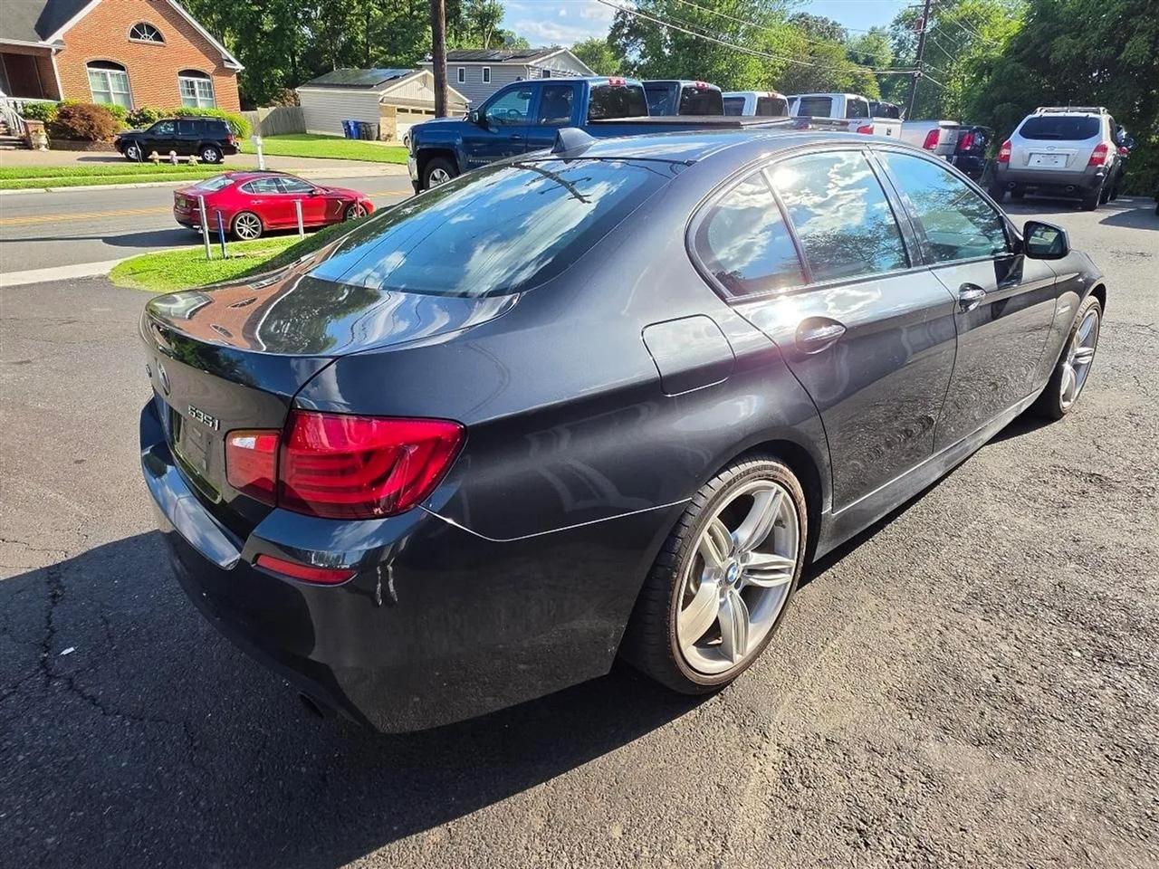 BMW 5-Series 535i xDrive 2013