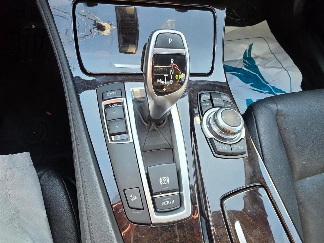 BMW 5-Series 535i xDrive 2013