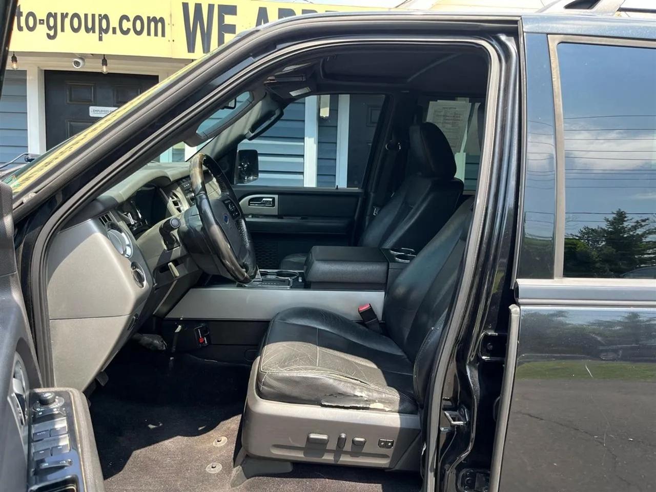 Ford Expedition EL Limited 4WD 2011
