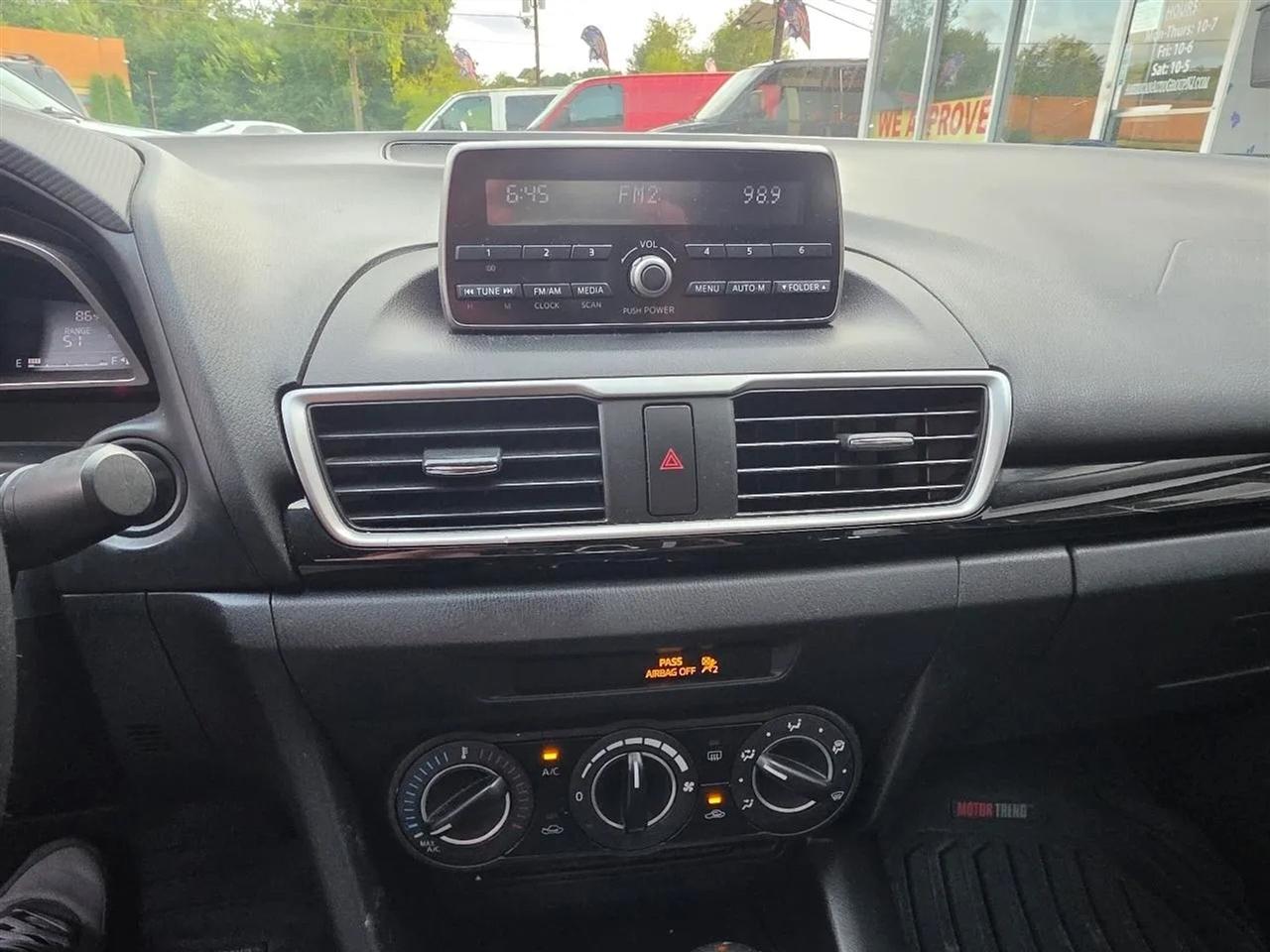 Mazda MAZDA3 i Touring AT 4-Door 2014