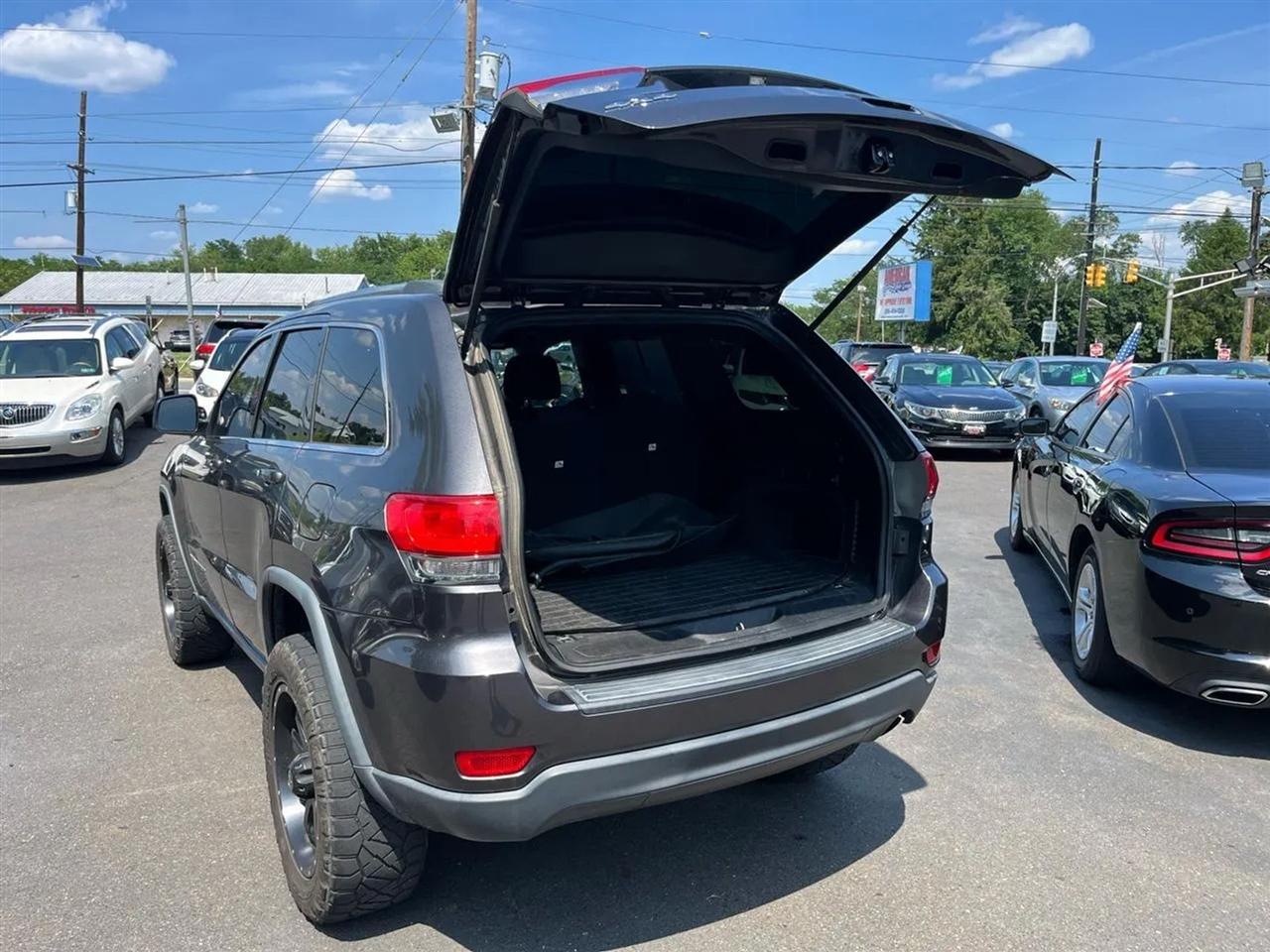 Jeep Grand Cherokee Laredo 4WD 2015