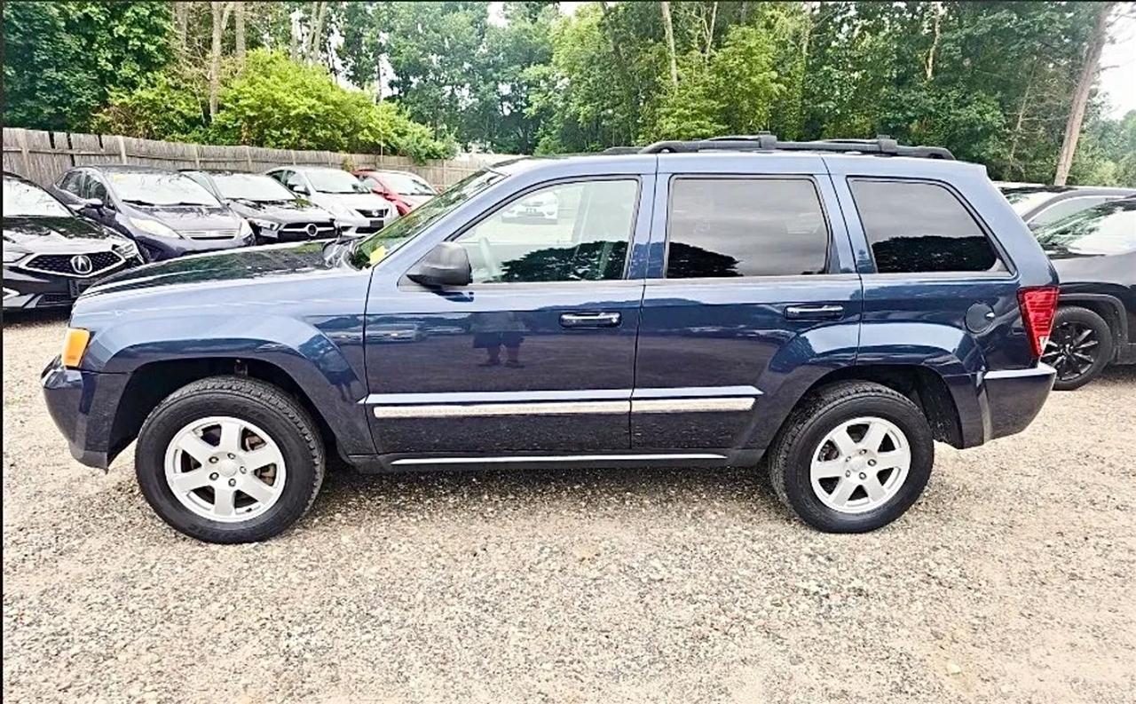 Jeep Grand Cherokee Laredo 4WD 2010