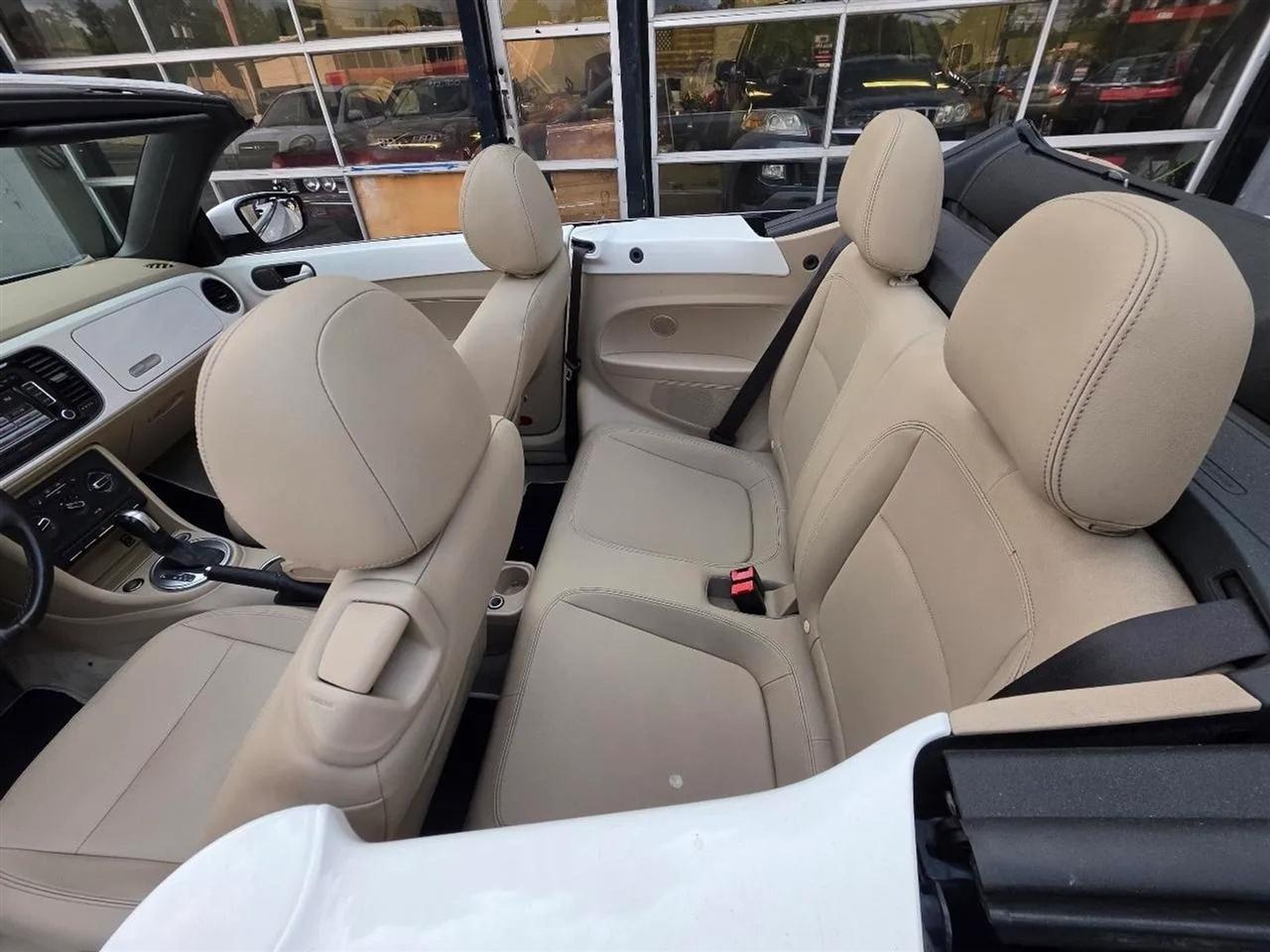 Volkswagen Beetle 2.5L Convertible 2014