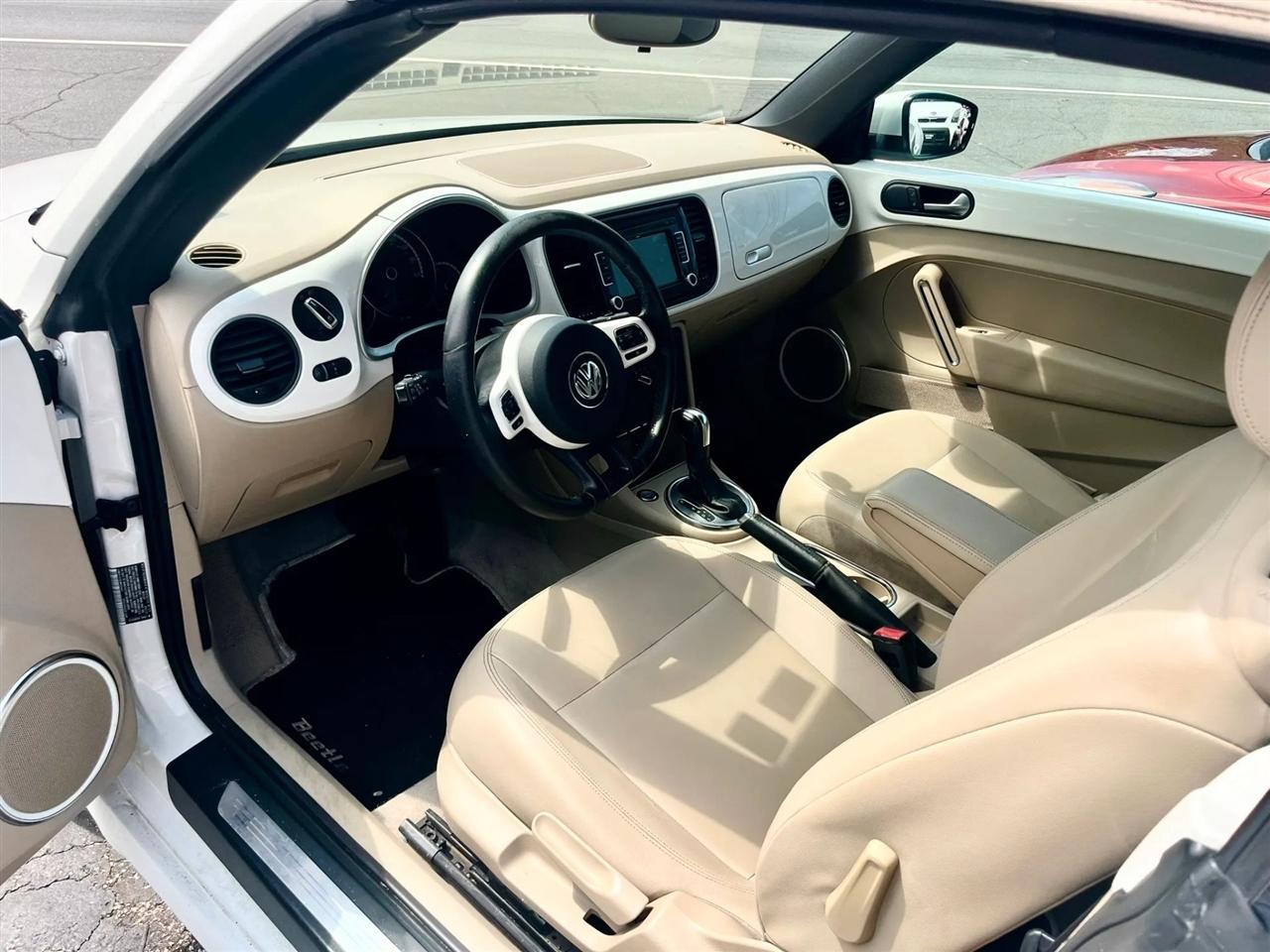 Volkswagen Beetle 2.5L Convertible 2014