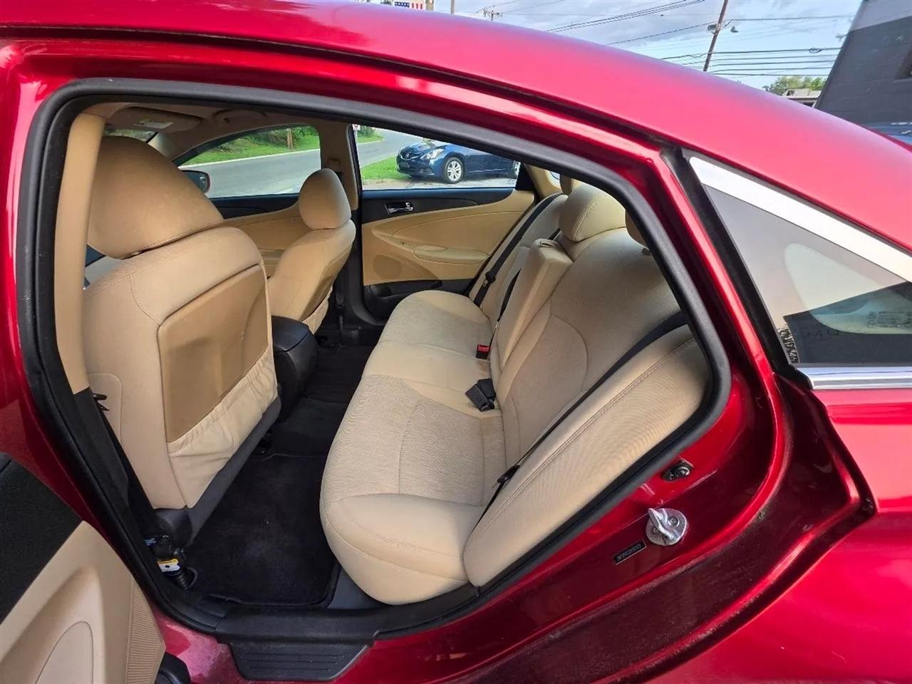 Hyundai Sonata GLS 2013
