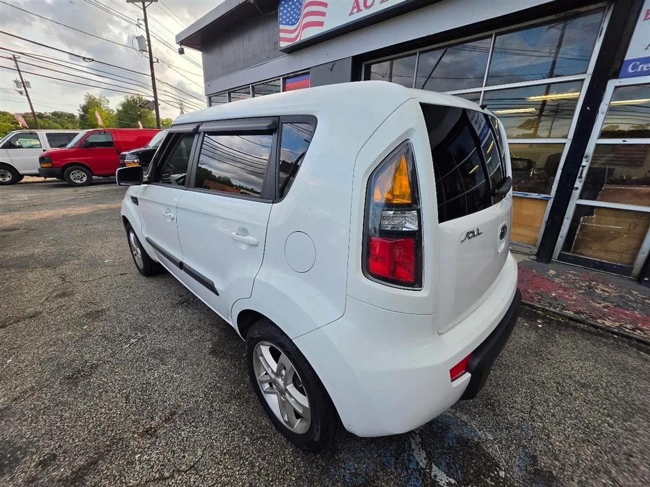 Kia Soul + 2011