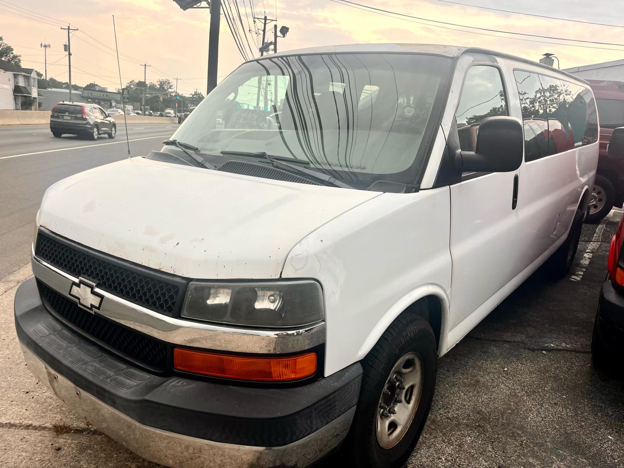 Chevrolet Express LS 3500 Extended 2008