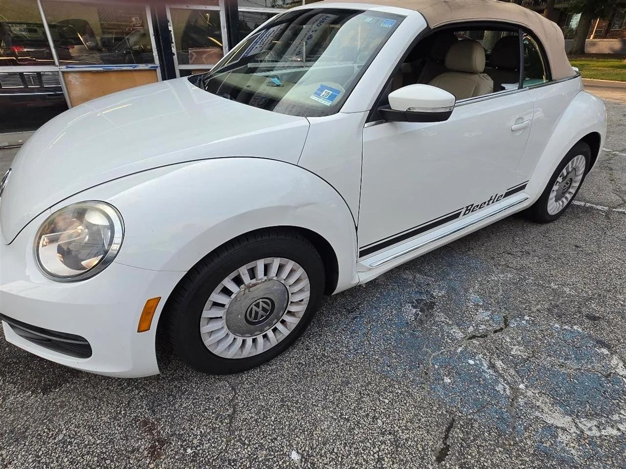 Volkswagen Beetle 2.5L Convertible 2014