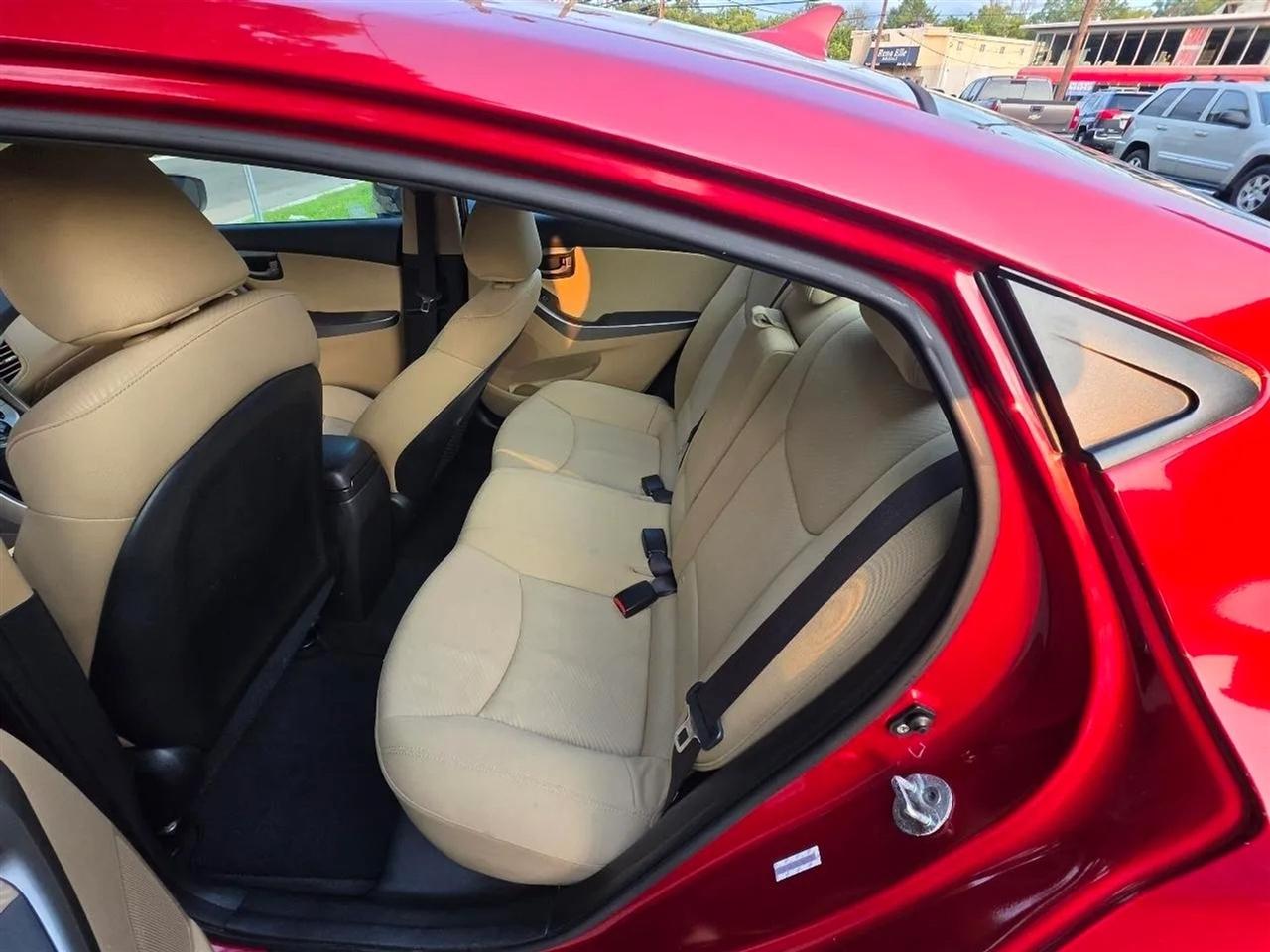 Hyundai Elantra GLS A/T 2012