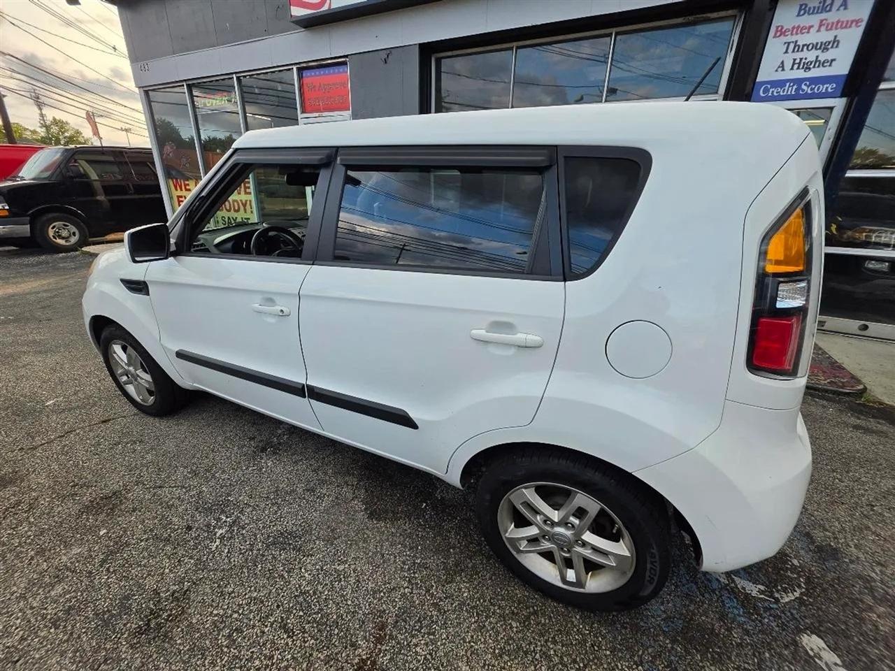 Kia Soul + 2011