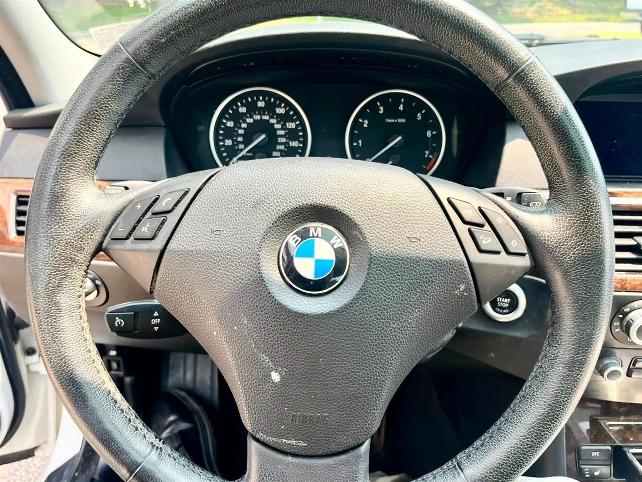 BMW 5-Series 535xi 2010