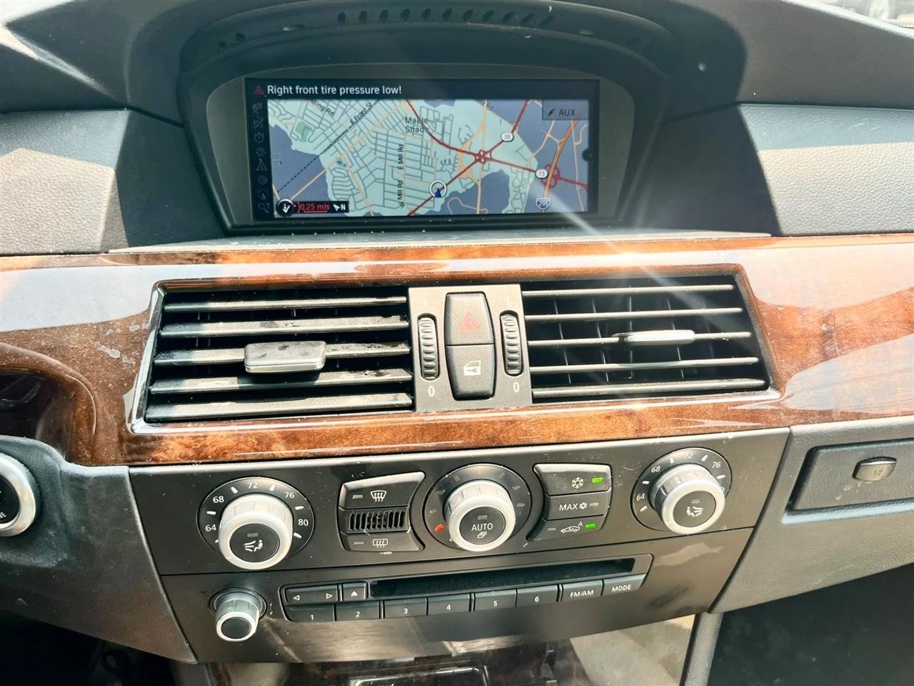 BMW 5-Series 535xi 2010