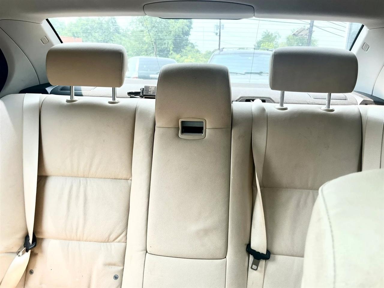 BMW 5-Series 535xi 2010