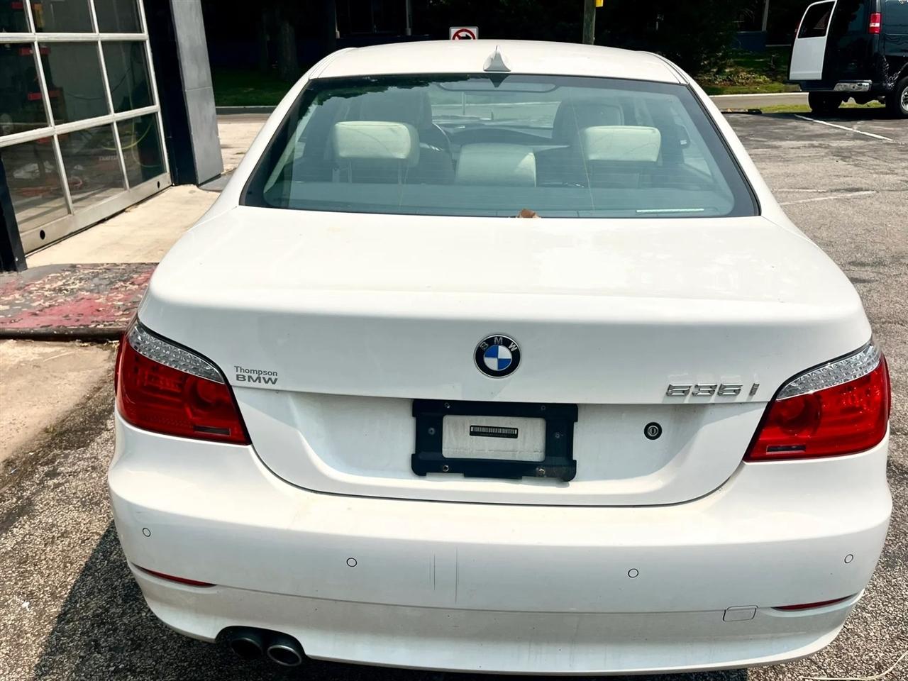 BMW 5-Series 535xi 2010