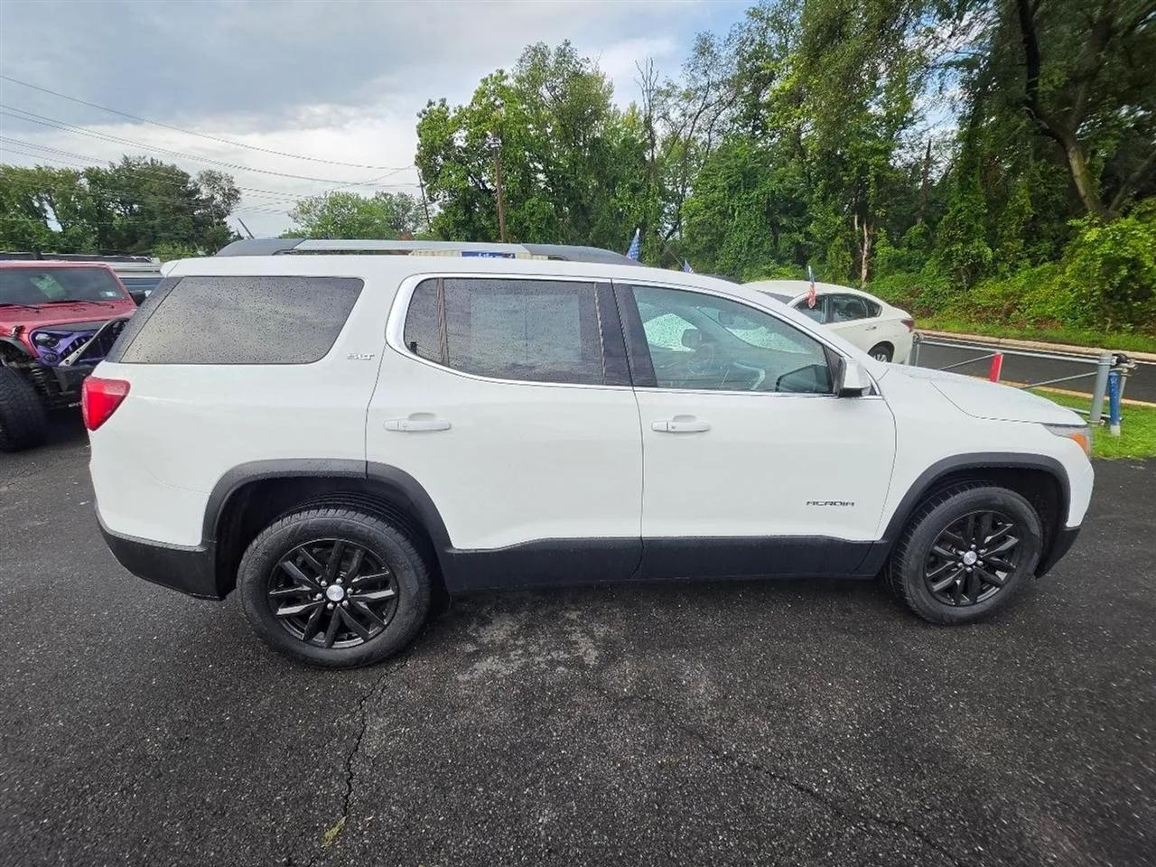 GMC Acadia SLT-1 FWD 2019