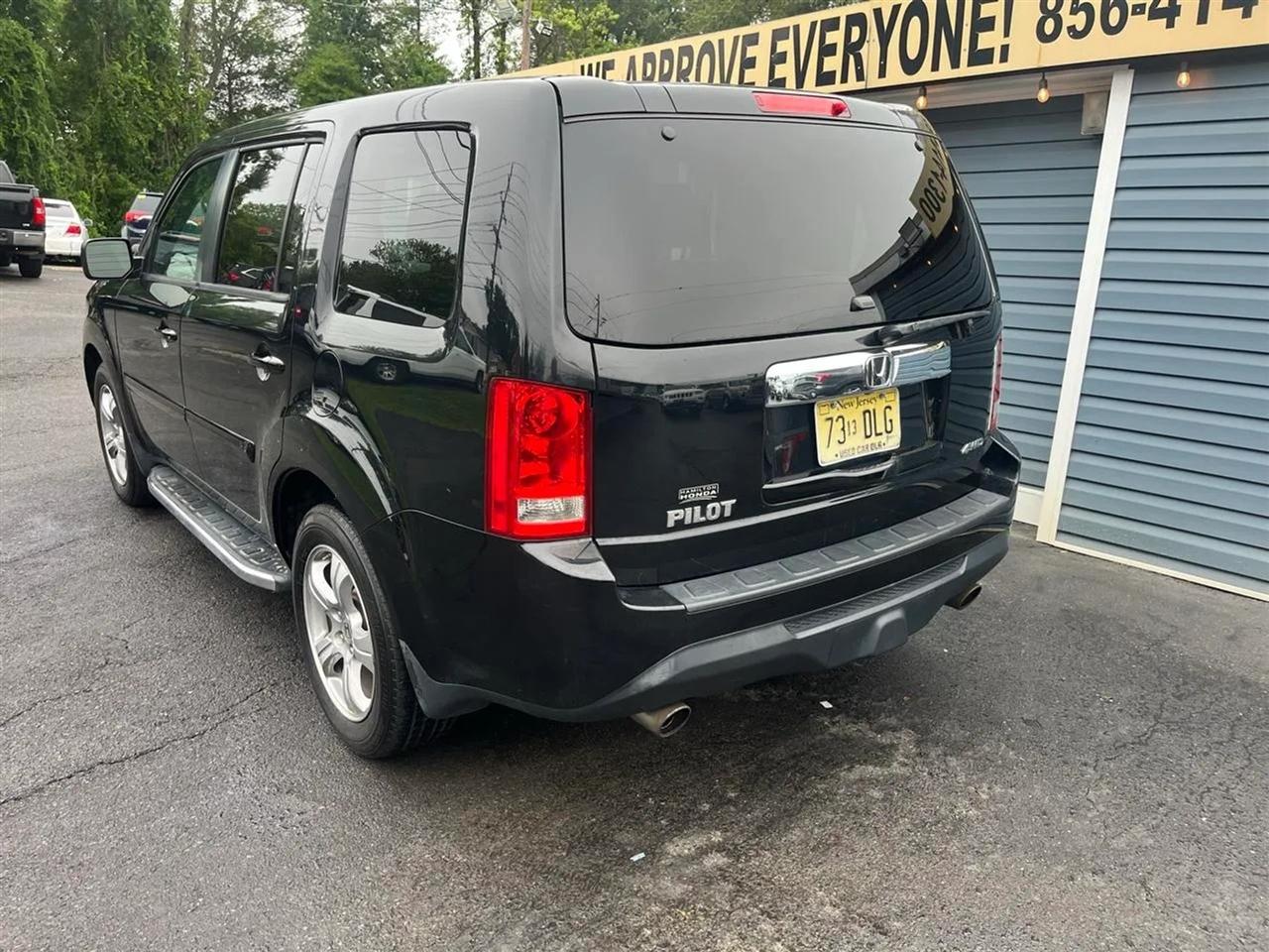 Honda Pilot EX-L 4WD 5-Spd AT with Navigation 2015
