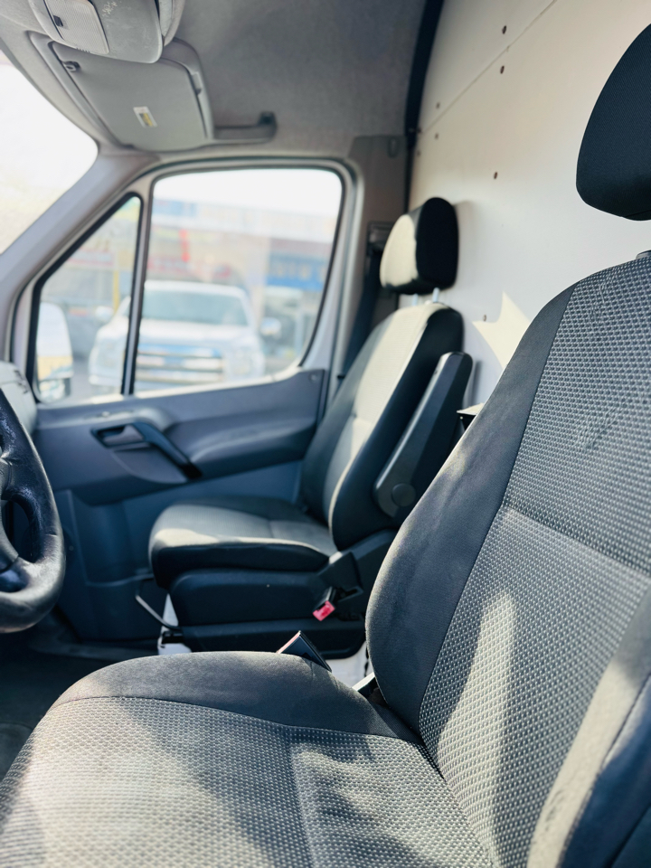 Mercedes-Benz Sprinter 3500 High Roof 170-in. WB EXT 2012