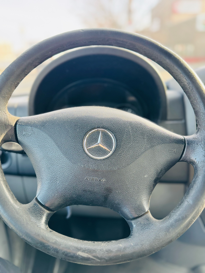 Mercedes-Benz Sprinter 3500 High Roof 170-in. WB EXT 2012