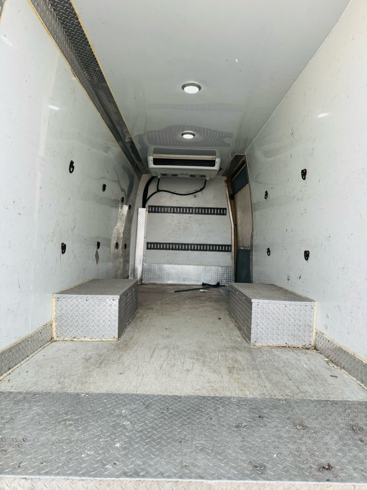 Mercedes-Benz Sprinter 3500 High Roof 170-in. WB EXT 2012