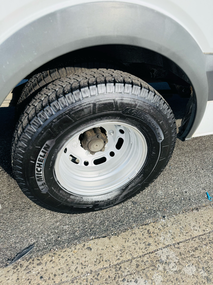 Mercedes-Benz Sprinter 3500 High Roof 170-in. WB EXT 2012