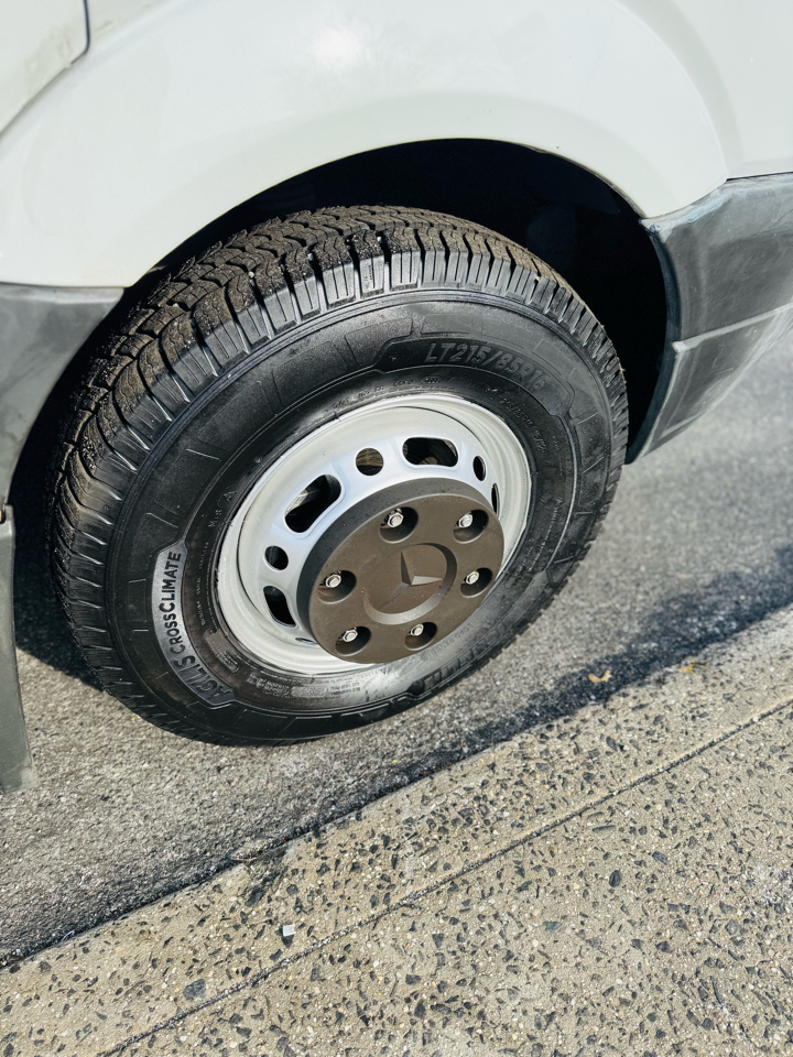 Mercedes-Benz Sprinter 3500 High Roof 170-in. WB EXT 2012