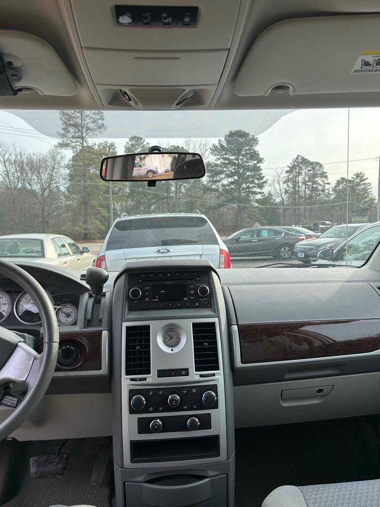 Chrysler Town & Country Touring 2010