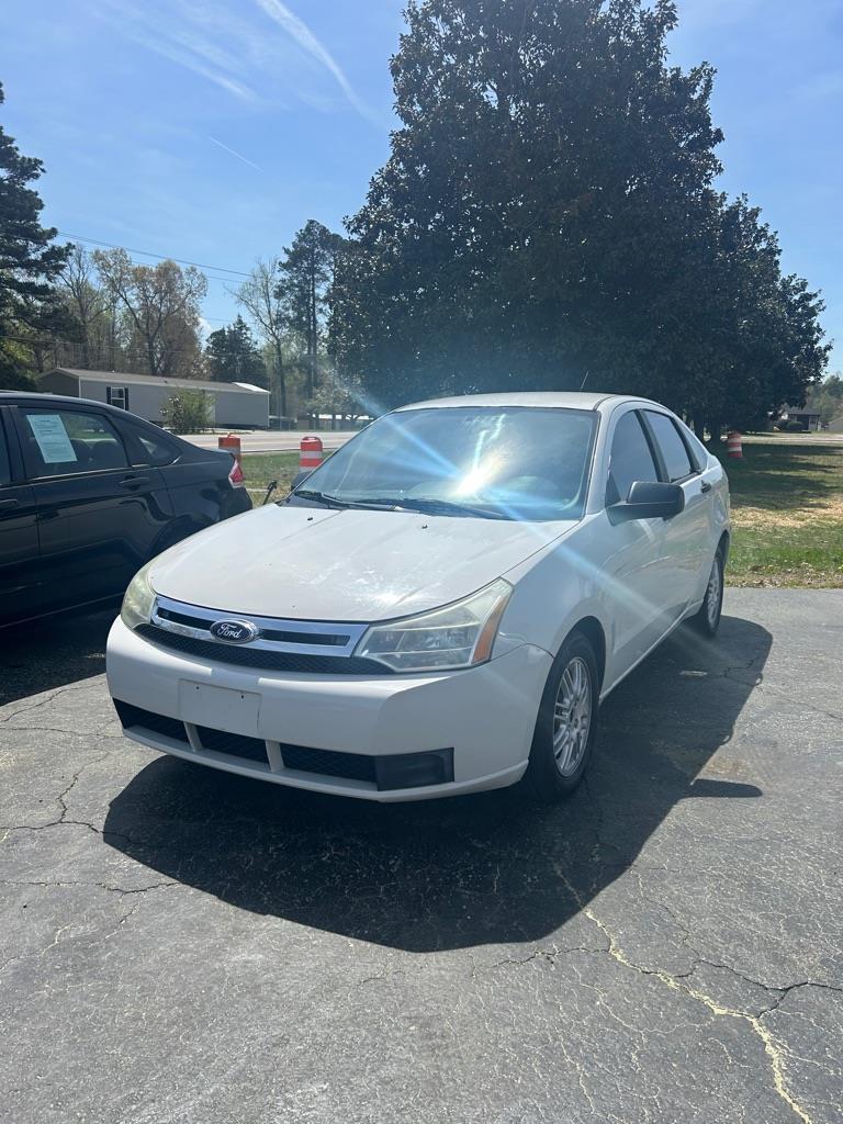 Ford Focus SE Sedan 2011