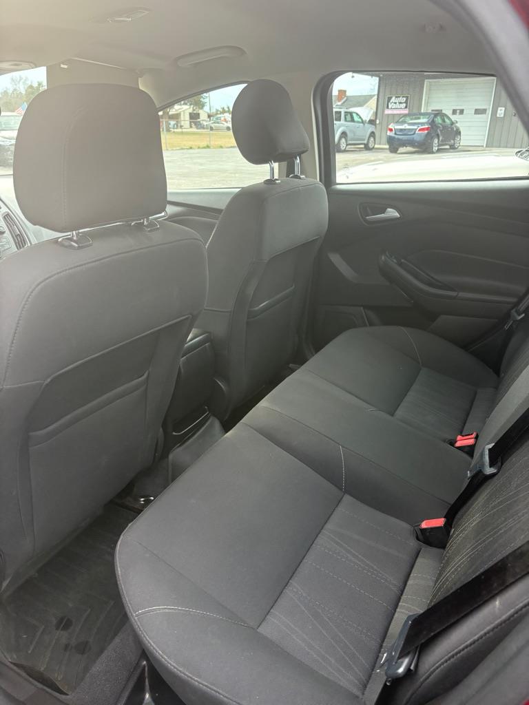 Ford Focus SE Sedan 2017