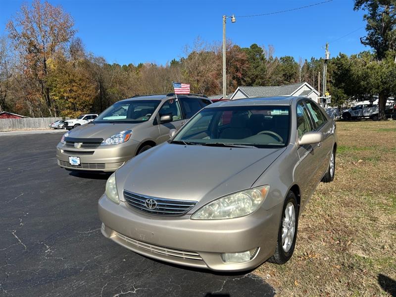 2005 Toyota Camry LE