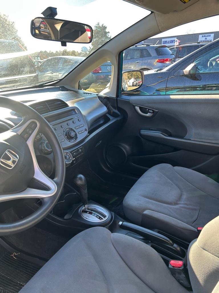 Honda Fit 5-Speed AT 2013