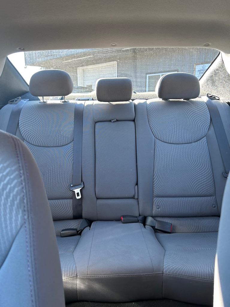 Hyundai Elantra SE 6AT 2015