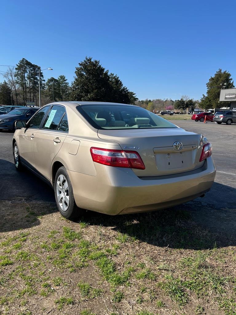 Toyota Camry SE 5-Spd AT 2009