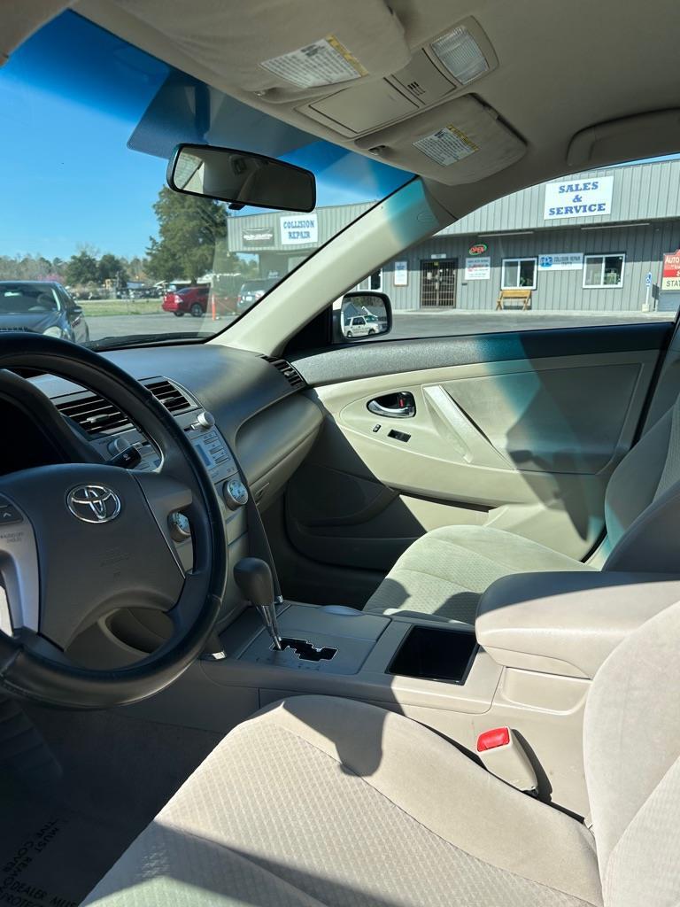 Toyota Camry SE 5-Spd AT 2009