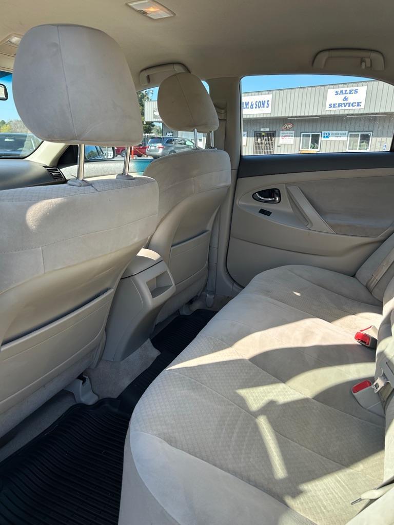 Toyota Camry SE 5-Spd AT 2009