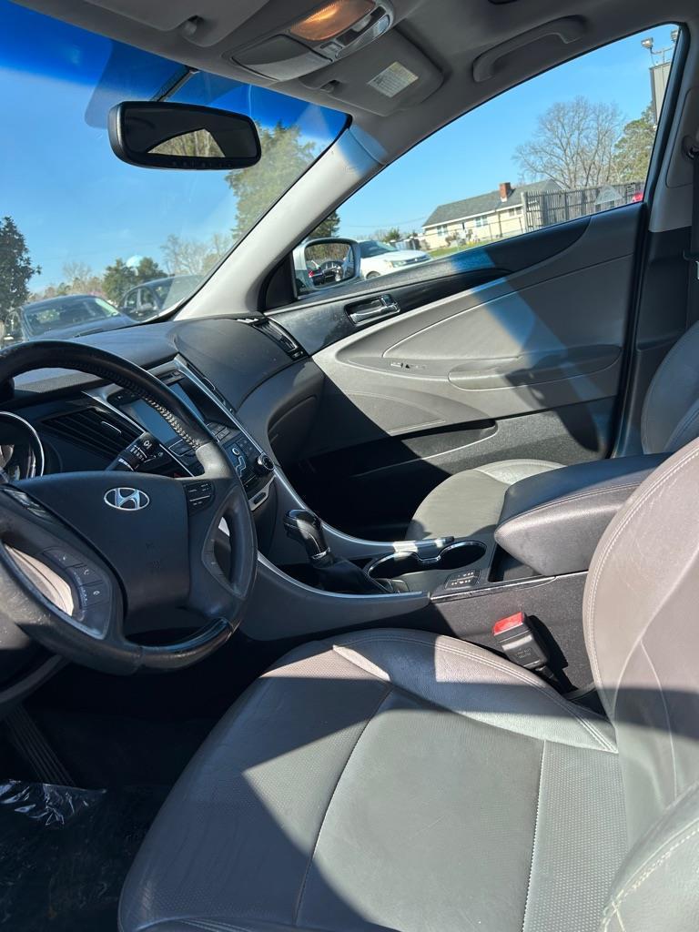 Hyundai Sonata SE Auto 2011