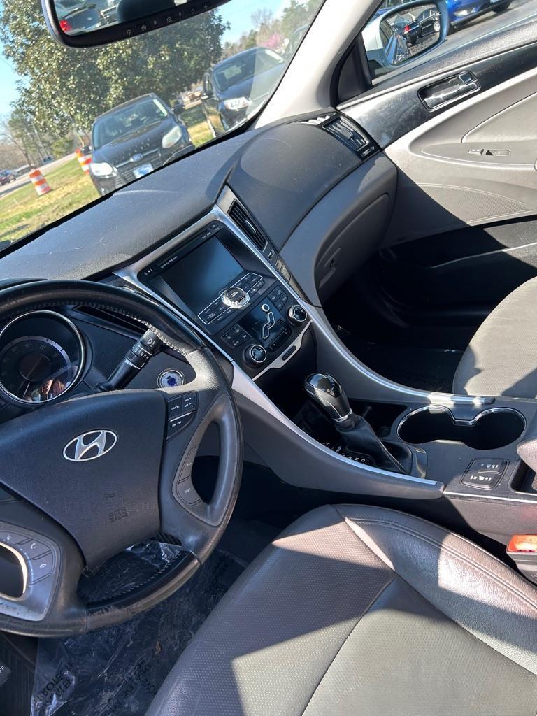 Hyundai Sonata SE Auto 2011