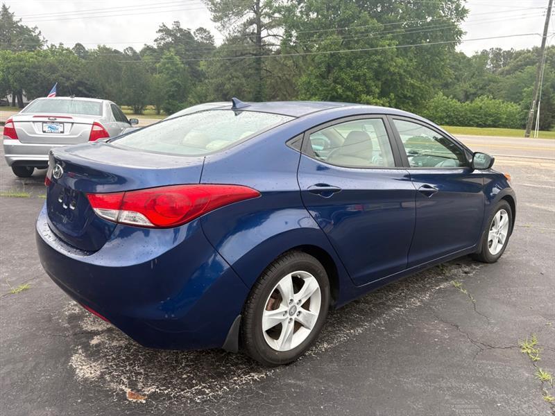 Hyundai Elantra GLS M/T 2013