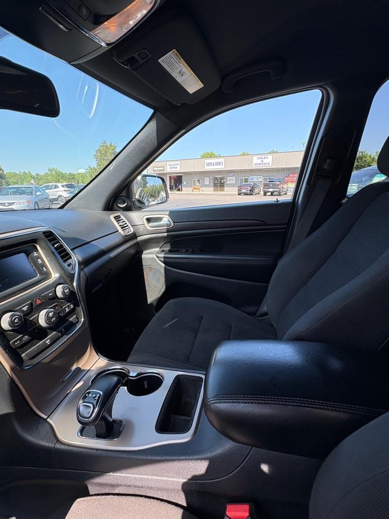 Jeep Grand Cherokee Laredo 2WD 2015
