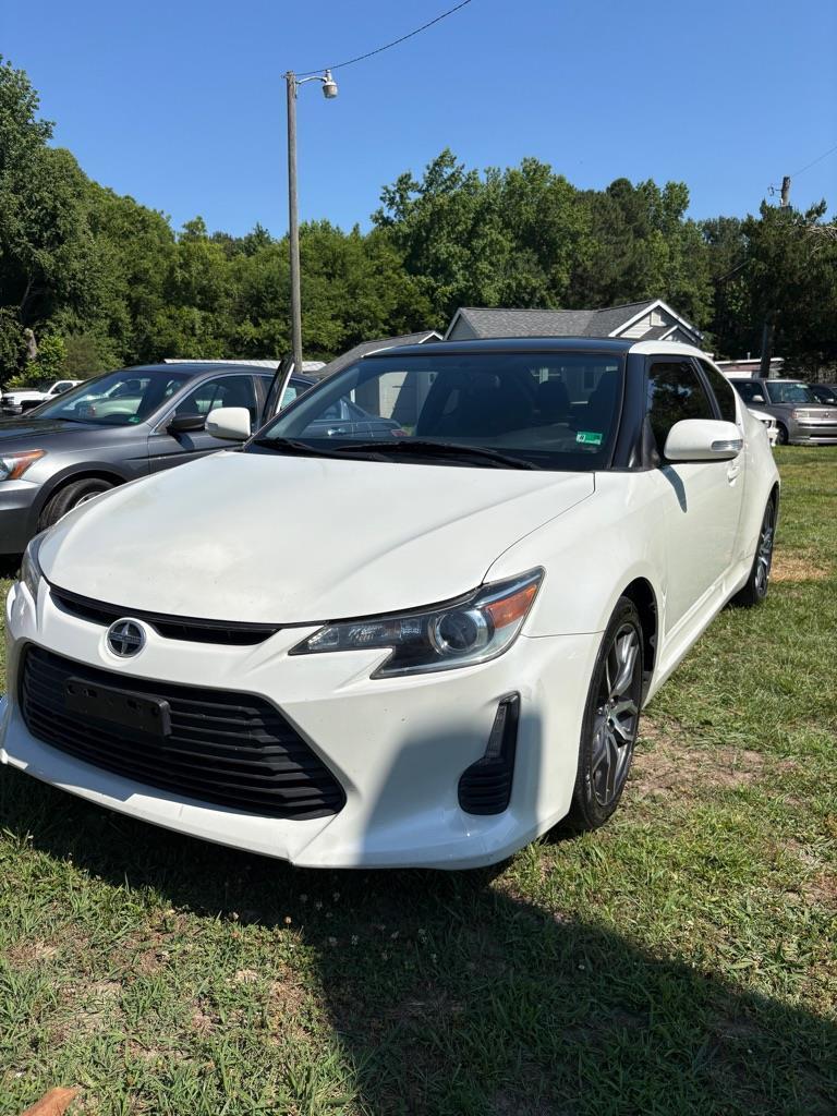 Scion tC Sports Coupe 6-Spd AT 2015