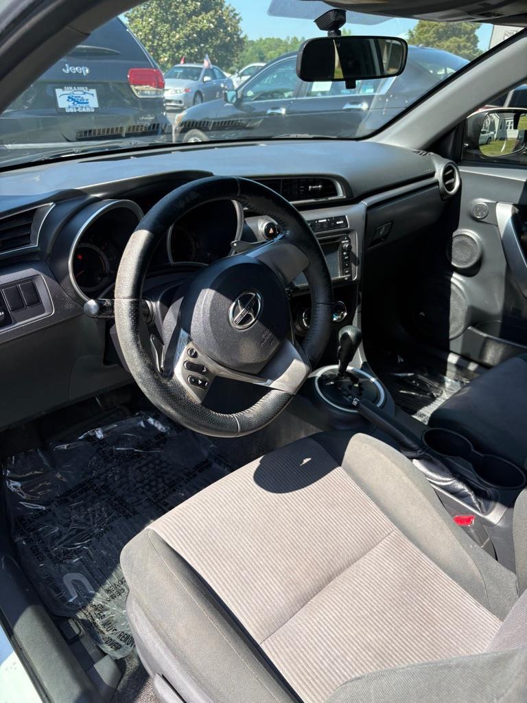 Scion tC Sports Coupe 6-Spd AT 2015