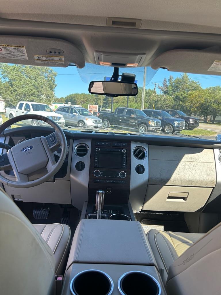 Ford Expedition EL Limited 4WD 2010